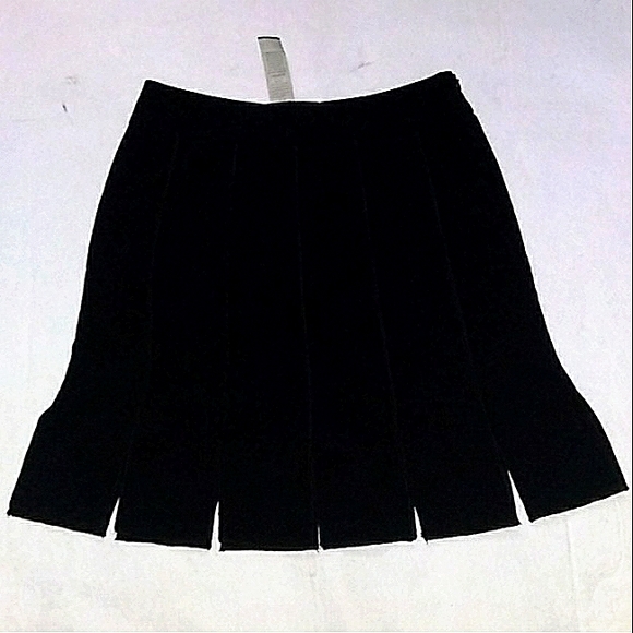 NWT Cache Blk Multi Slit Panelled Mini - Picture 2 of 8